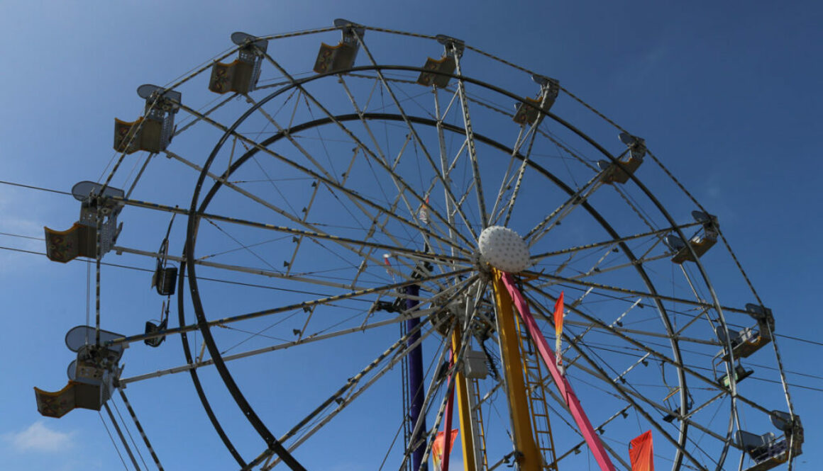 #16 Ferris Wheel